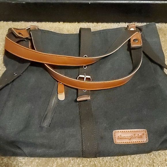 Shangri-la dark denim shoulder bag, zipper and faux leather accents - Picture 1 of 5